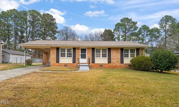 3712 Huntleigh Dr, Raleigh, NC 27604