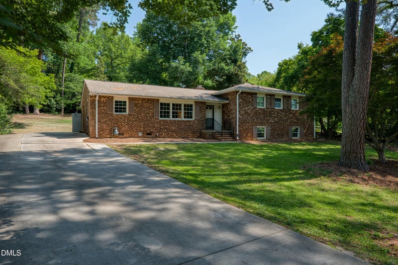 3726 Swift Dr, Raleigh, NC 27606