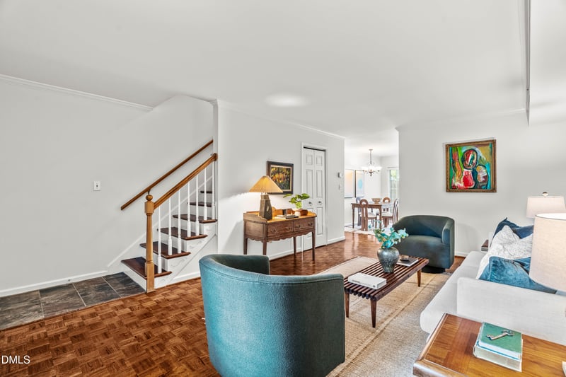 3732 Jamestown Cir, Raleigh, NC 27609