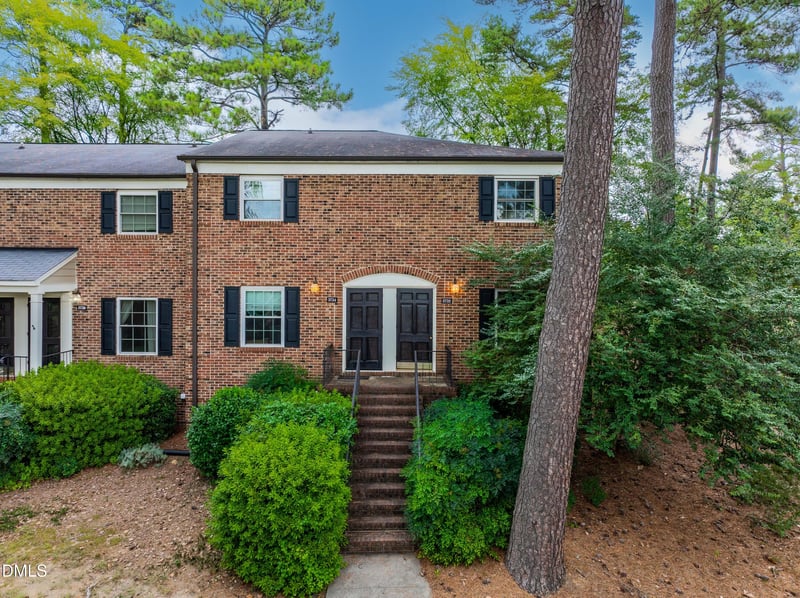 3732 Jamestown Cir, Raleigh, NC 27609