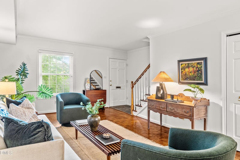 3732 Jamestown Cir, Raleigh, NC 27609