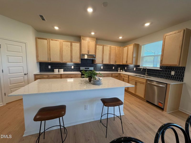 375 Rockhaven Dr, Fuquay Varina, NC 27526