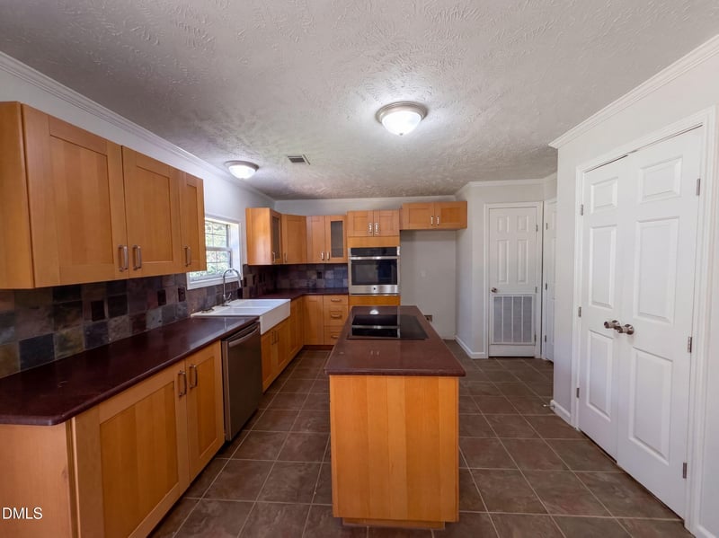 3752 Swanns Station Rd, Sanford, NC 27332