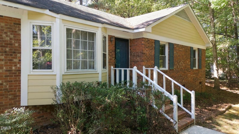 3804 Banstead Ct, Apex, NC 27539