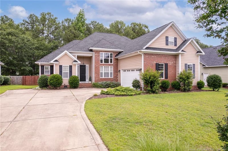 3824 Doon Valley Dr, Fayetteville, NC 28306