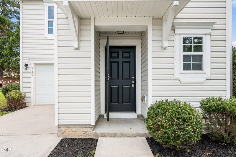 3825 Tryon Ridge Dr, Raleigh, NC 27610