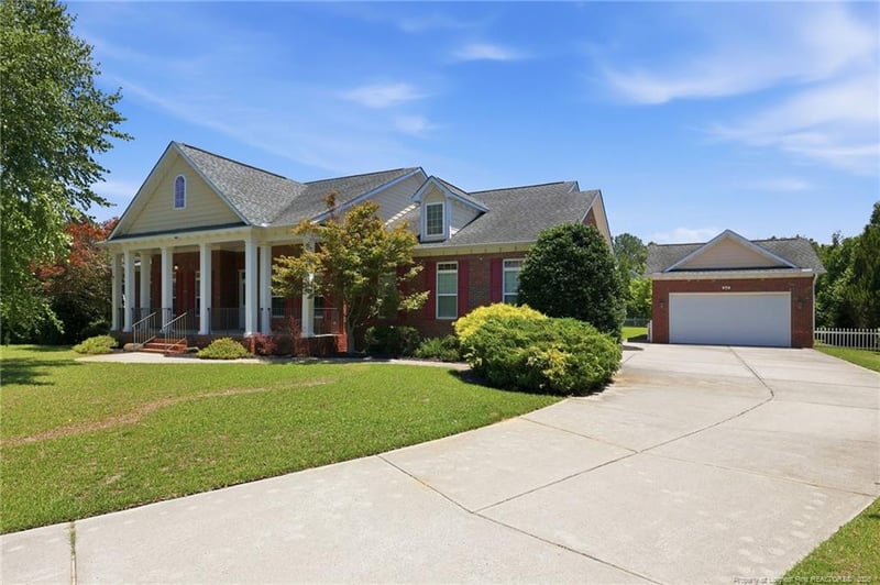 3835 Heartpine Dr, Fayetteville, NC 28306