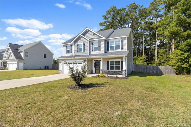 3846 Standardbred Dr, Hope Mills, NC 28348
