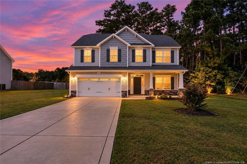 3846 Standardbred Dr, Hope Mills, NC 28348