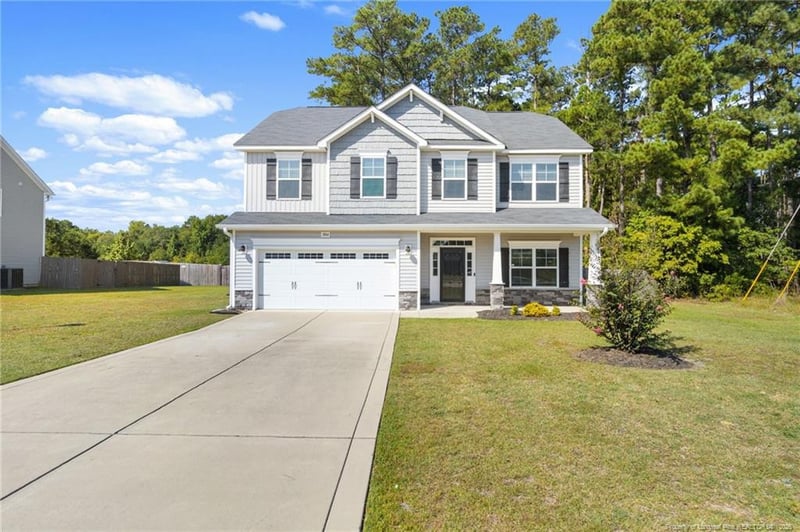 3846 Standardbred Dr, Hope Mills, NC 28348