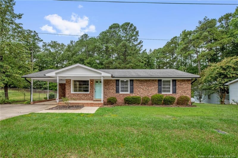3858 Red Oak Dr, Fayetteville, NC 28306