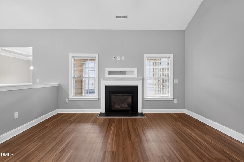 39 Mcguire Ln, Clayton, NC 27527
