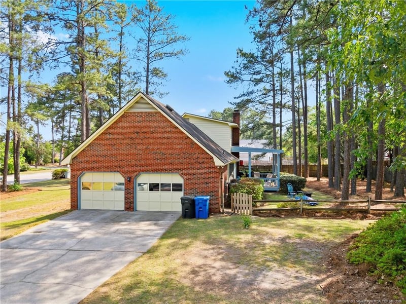 390 Hilliard Dr, Fayetteville, NC 28311