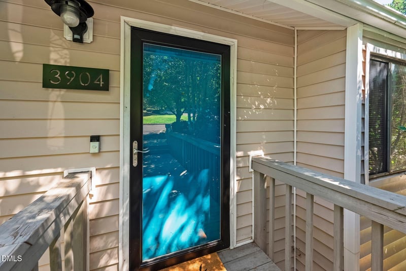 3904 Summerwood Ct, Raleigh, NC 27613