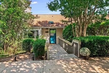 3904 Summerwood Ct, Raleigh, NC 27613