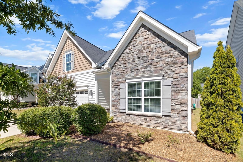 3912 Freemark Ln, Fuquay Varina, NC 27526