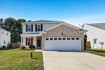 3914 Magnolia Pond Rd, Raleigh, NC 27610