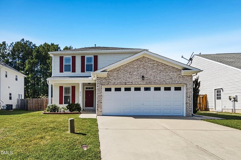 3914 Magnolia Pond Rd, Raleigh, NC 27610