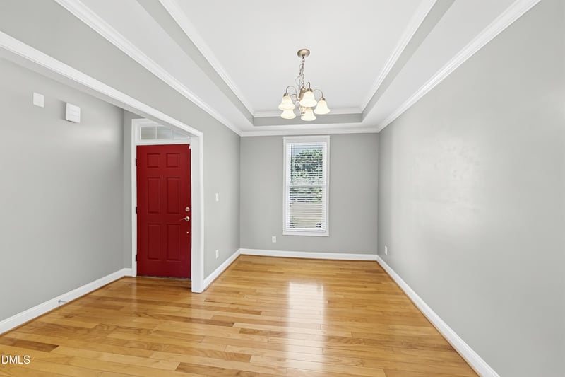 3914 Magnolia Pond Rd, Raleigh, NC 27610