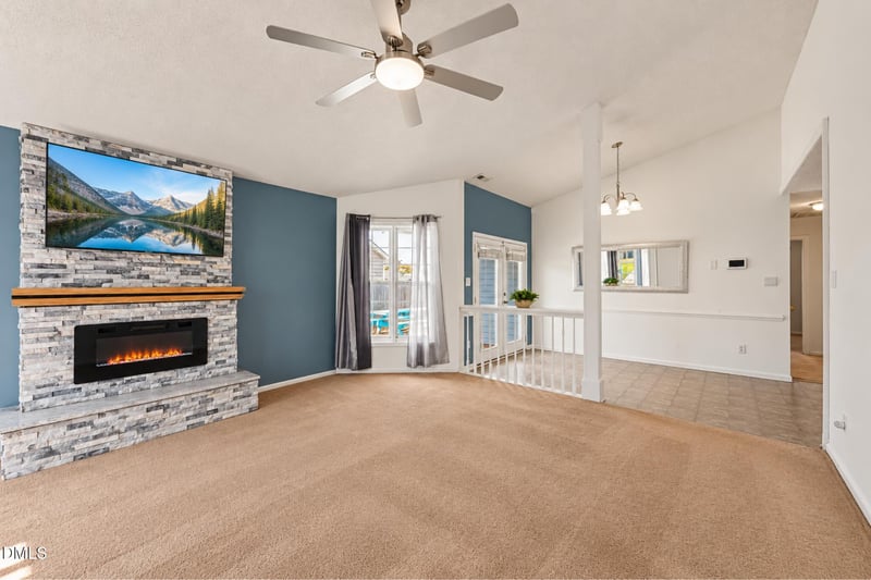3922 Crusader Dr, Hope Mills, NC 28348