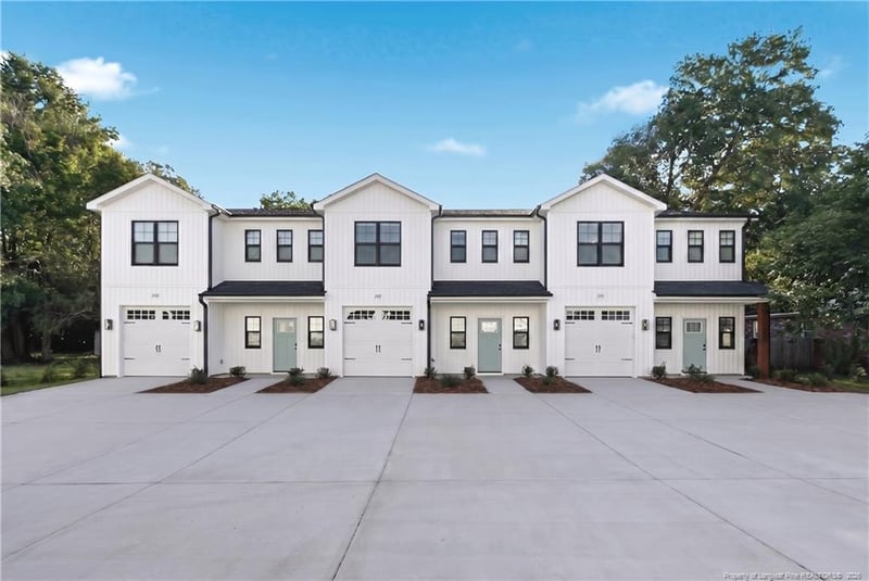 3927 Hamilton St, Hope Mills, NC 28348