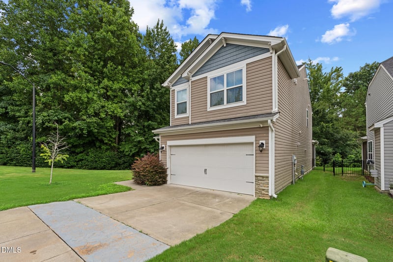 3964 White Kestrel Dr, Raleigh, NC 27616