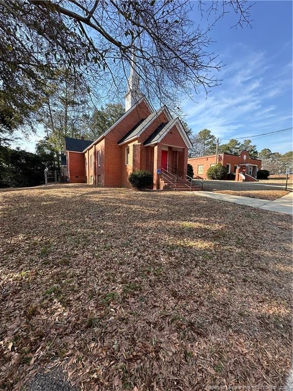 398 Trinity Dr, Fayetteville, NC 28301