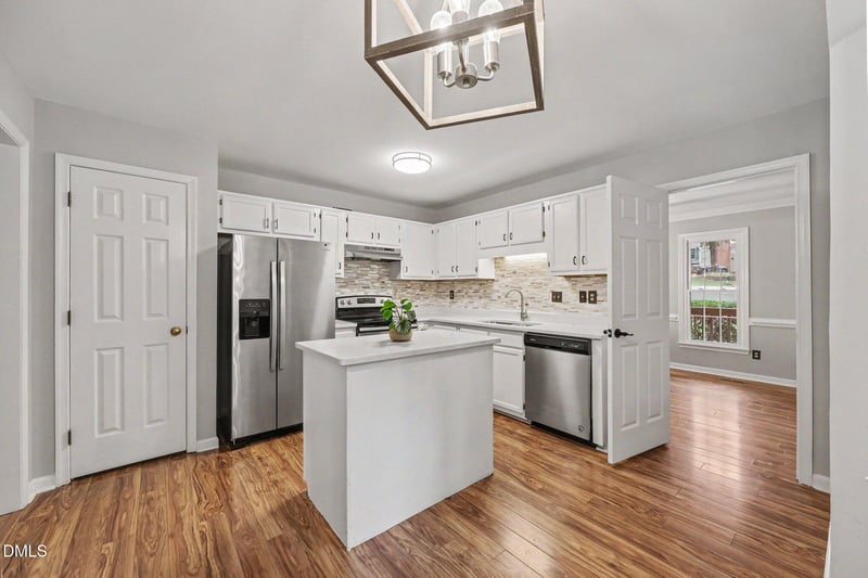 4 Brightleaf Ct, Durham, NC 27713