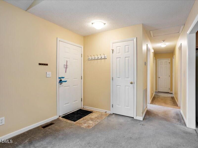 4 Lindsay Ct, Clayton, NC 27520