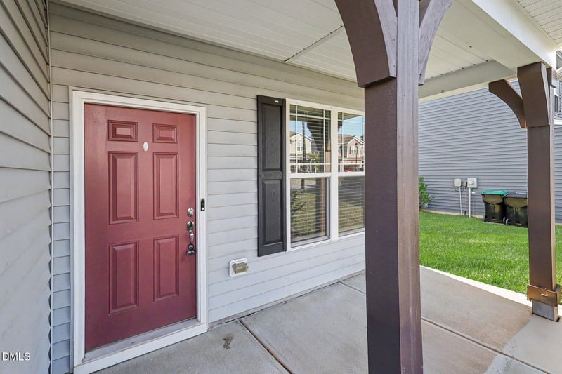400 W Copenhaver Dr, Clayton, NC 27527