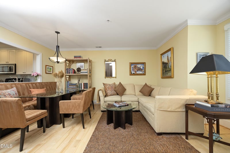 400 W Rosemary St #111, Chapel Hill, NC 27516