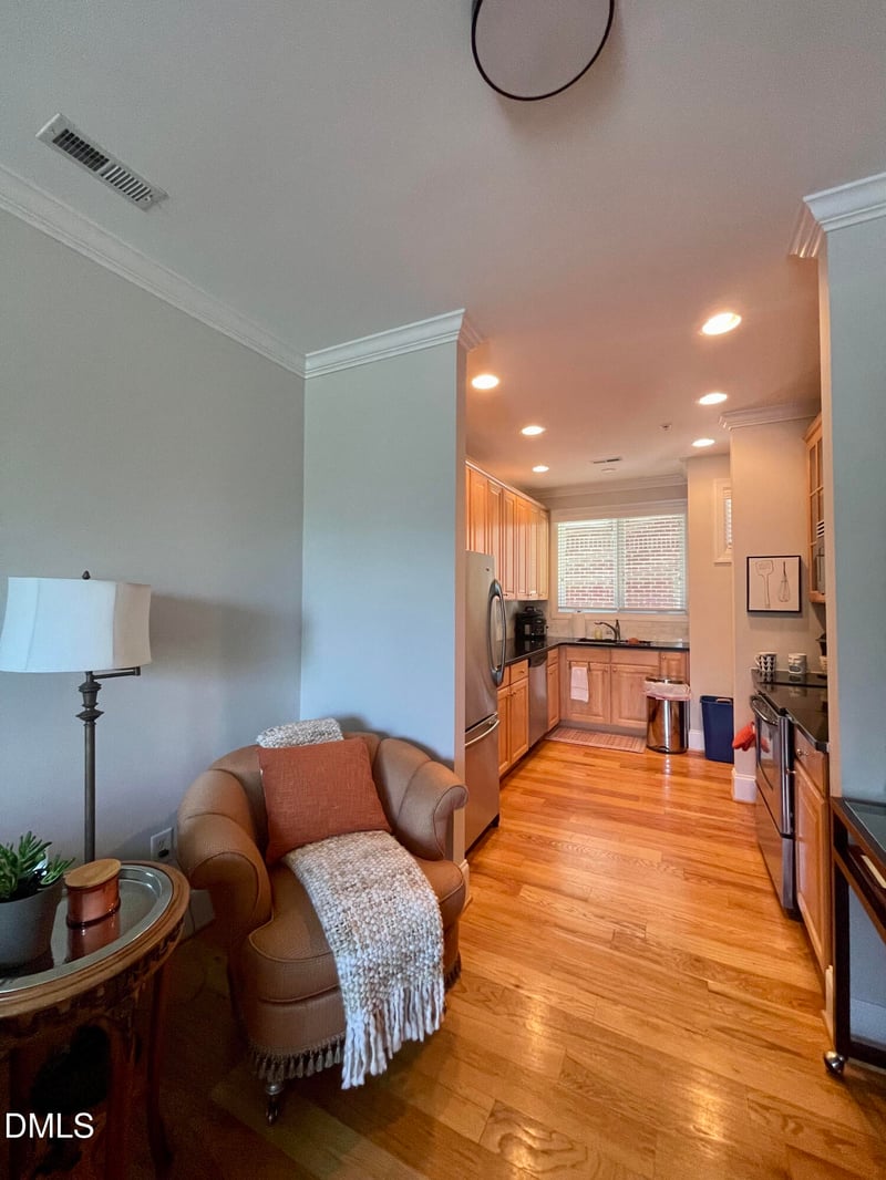 400 W Rosemary St #113, Chapel Hill, NC 27516