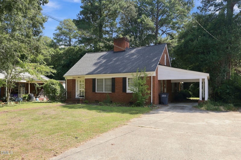 400 N Sumner St, Selma, NC 27576