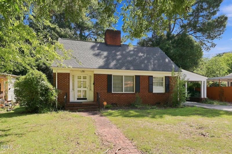 400 N Sumner St, Selma, NC 27576