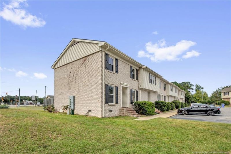 401 Kirkcaldy Ct, Fayetteville, NC 28314