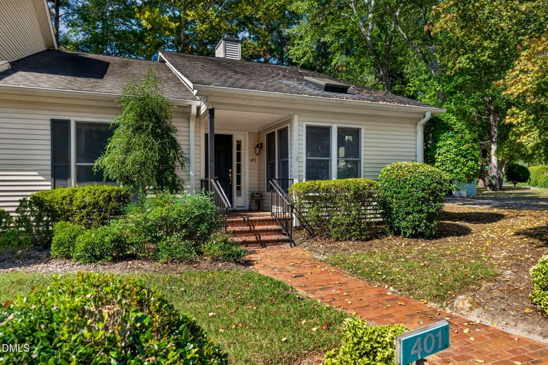 401 Lyndfield Close, Pittsboro, NC 27312