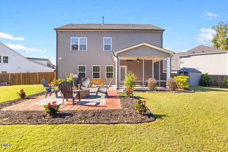 402 Rittenhouse Ct, Fuquay Varina, NC 27526