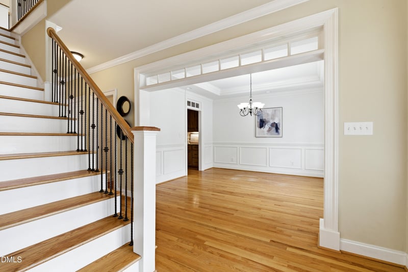 402 Village Loop Dr, Apex, NC 27502