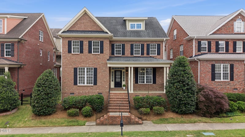402 Village Loop Dr, Apex, NC 27502