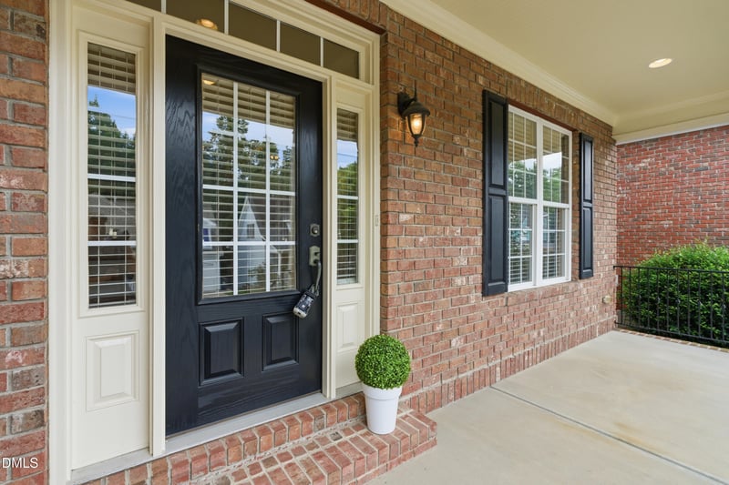 402 Village Loop Dr, Apex, NC 27502