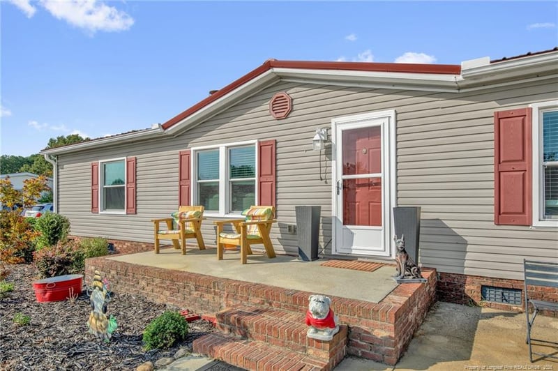4021 Frontier Ave, Fayetteville, NC 28312