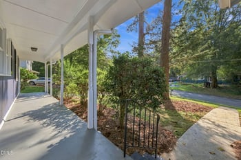 404 Longleaf Dr, Chapel Hill, NC 27517
