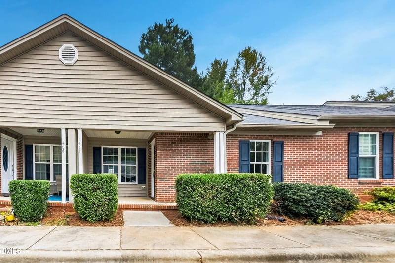 404 Mckinley Ct, Mebane, NC 27302