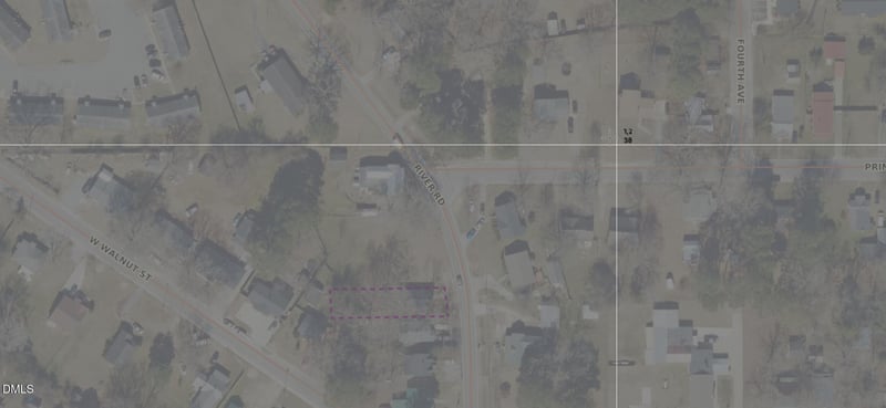 406 River Rd, Selma, NC 27576