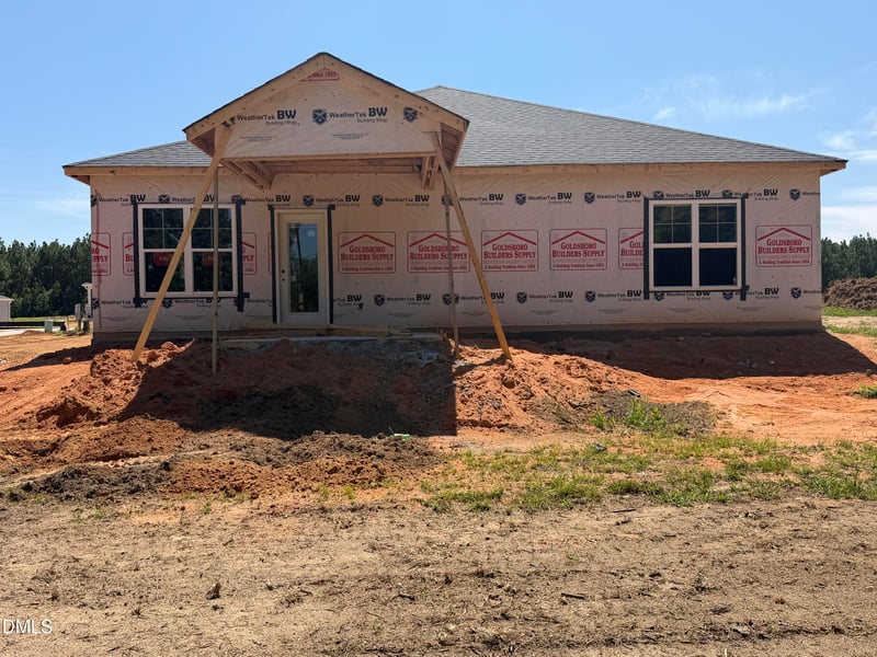 406 Thorntons Creek Dr, Erwin, NC 28339