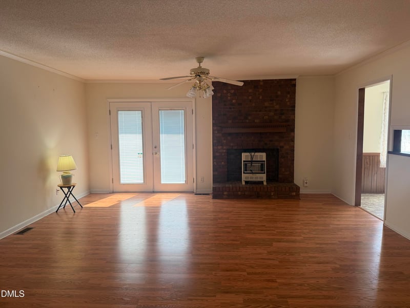406 Woodruff Rd, Selma, NC 27576