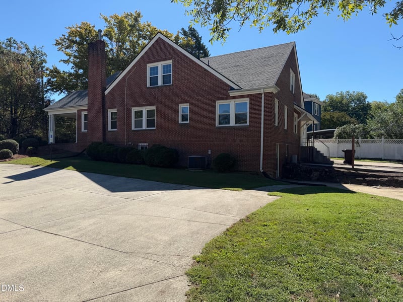 407 N Main St, Roxboro, NC 27573