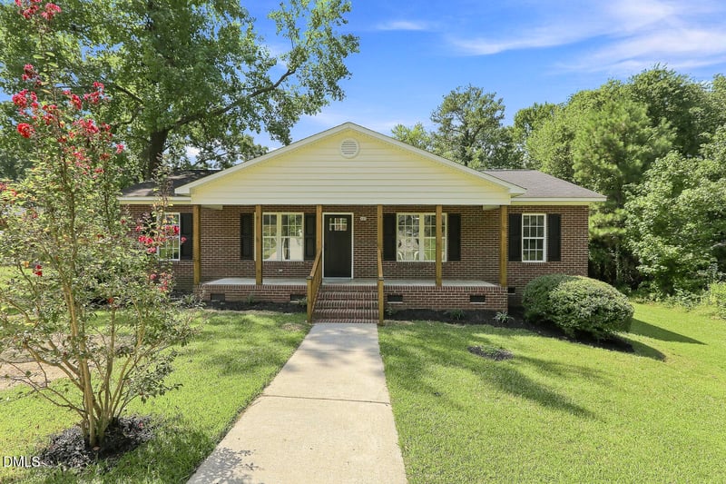 408 Crestview St, Sanford, NC 27330