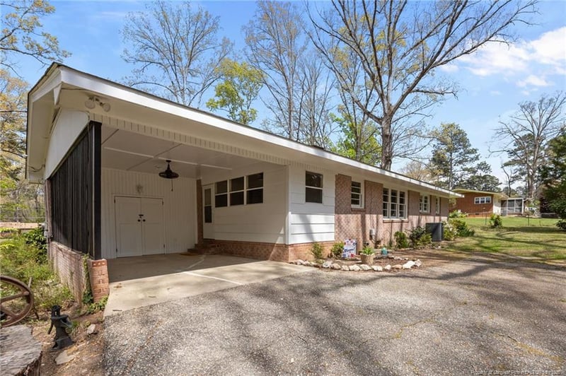 408 Sherwood Dr, Sanford, NC 27330