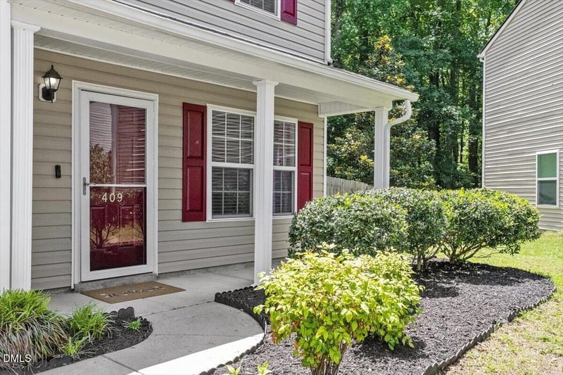 409 Ardross St, Fuquay Varina, NC 27526